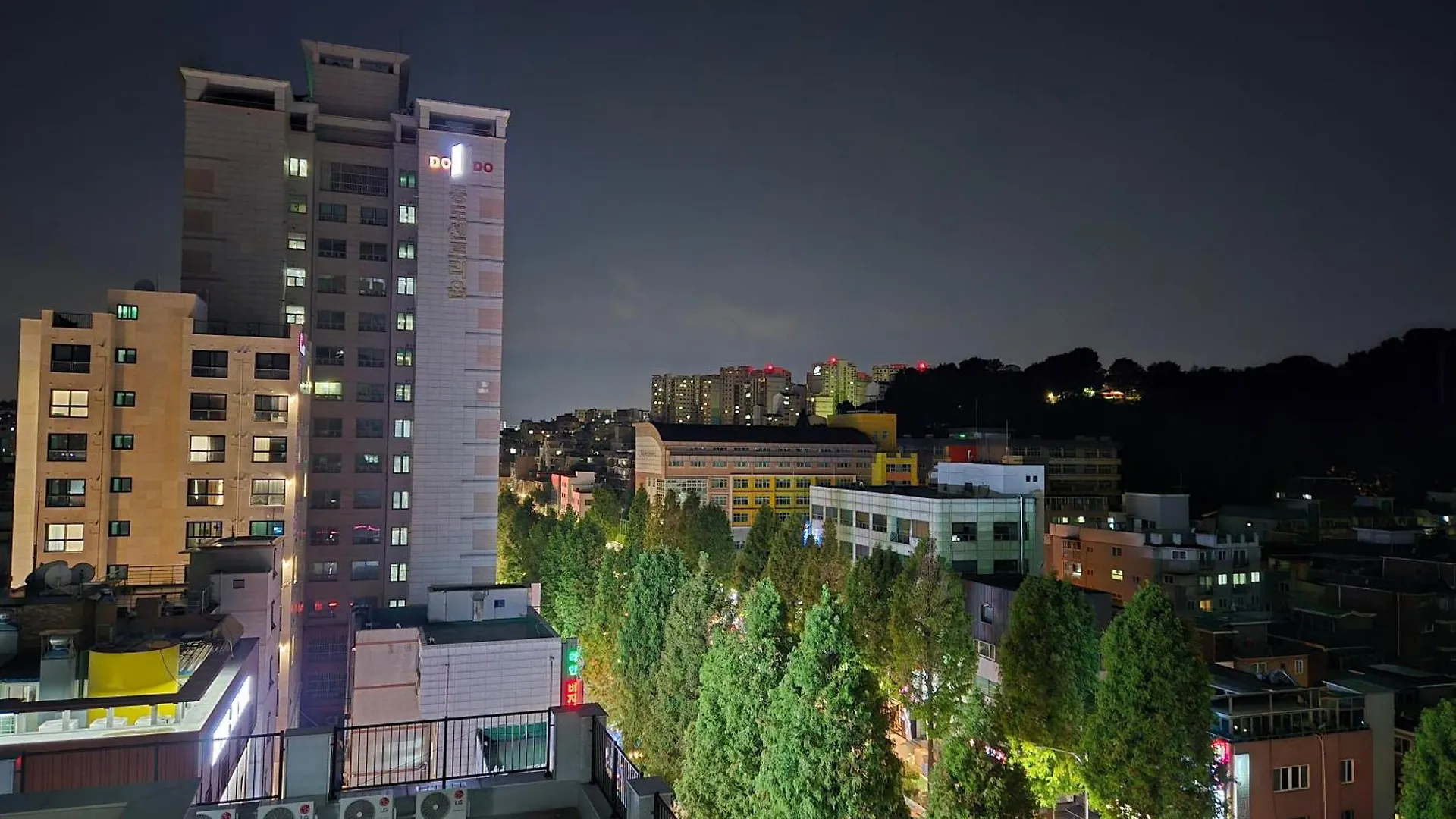 Gamseong House #Gimpo Airport 10 Min #Hwagok Station #Netflix #Beamprojet #Niceview Seoul 0*,  South Korea